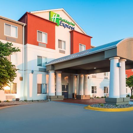Holiday Inn Express Hotel & Suites Burlington By Ihg Zewnętrze zdjęcie