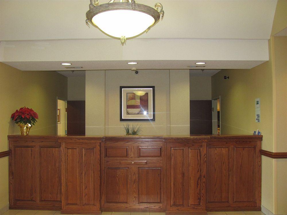 Holiday Inn Express Hotel & Suites Burlington By Ihg Zewnętrze zdjęcie