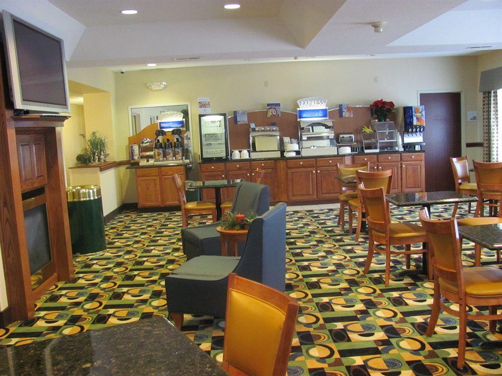 Holiday Inn Express Hotel & Suites Burlington By Ihg Zewnętrze zdjęcie