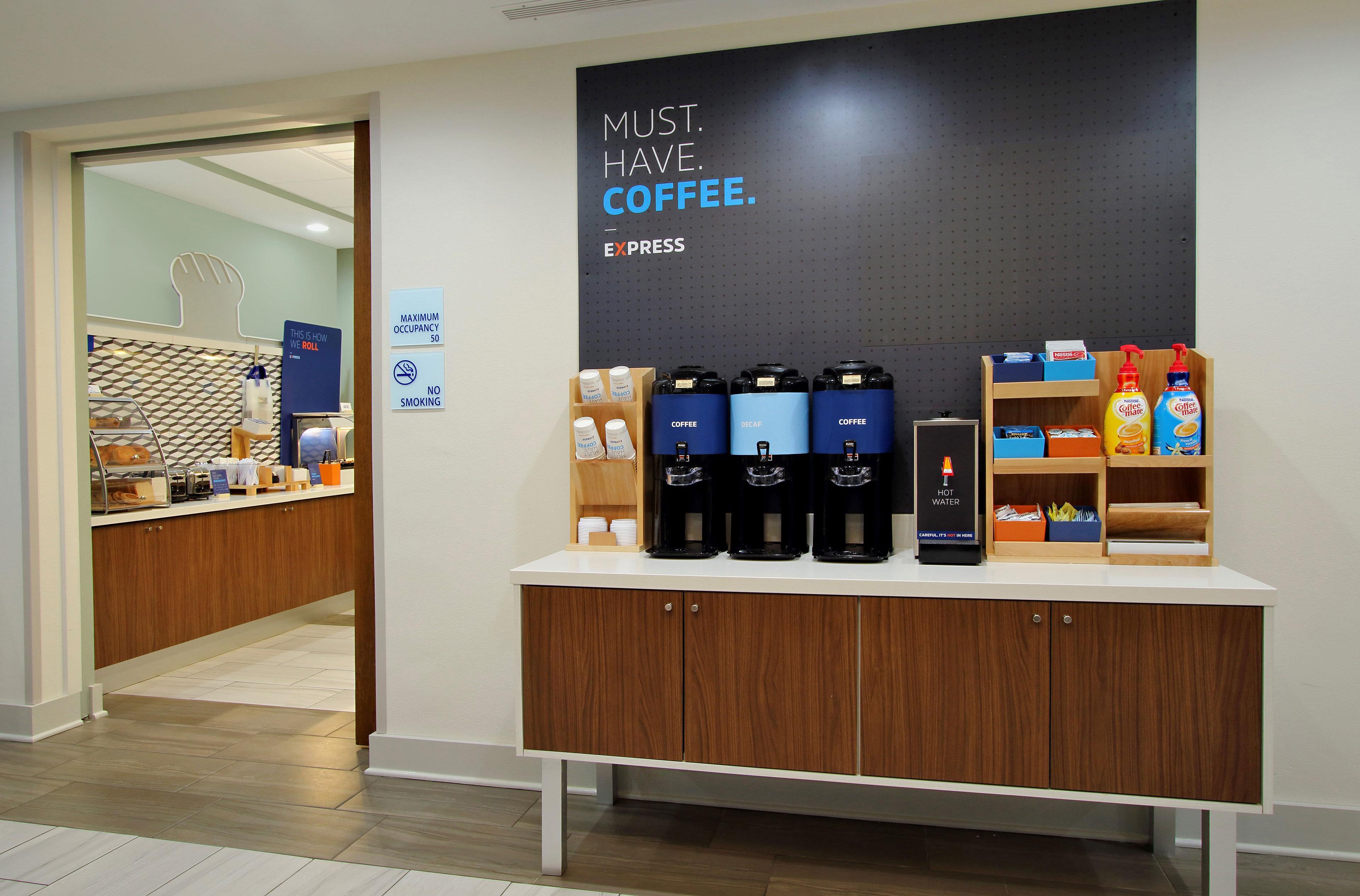 Holiday Inn Express Hotel & Suites Burlington By Ihg Zewnętrze zdjęcie