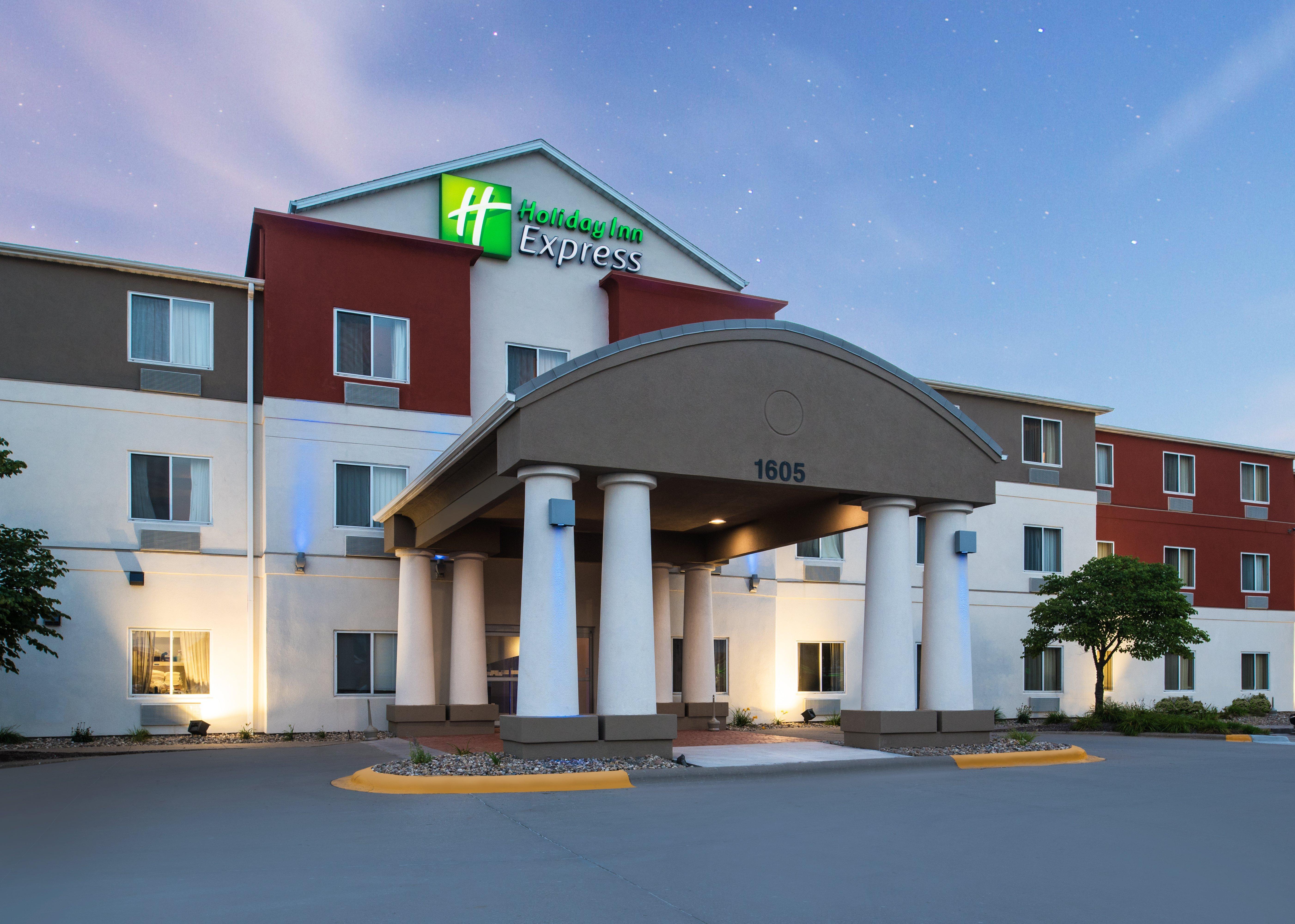 Holiday Inn Express Hotel & Suites Burlington By Ihg Zewnętrze zdjęcie