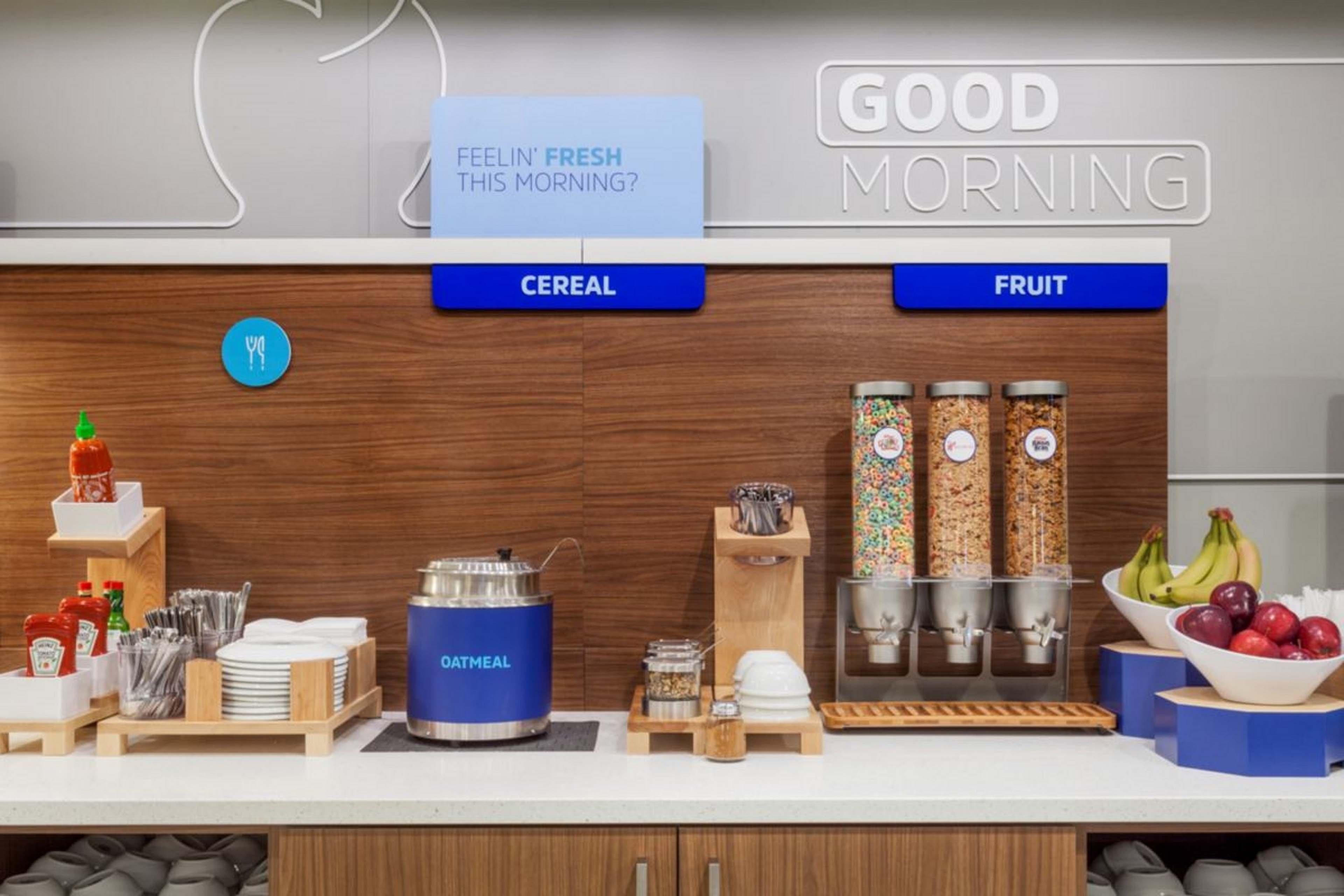 Holiday Inn Express Hotel & Suites Burlington By Ihg Zewnętrze zdjęcie