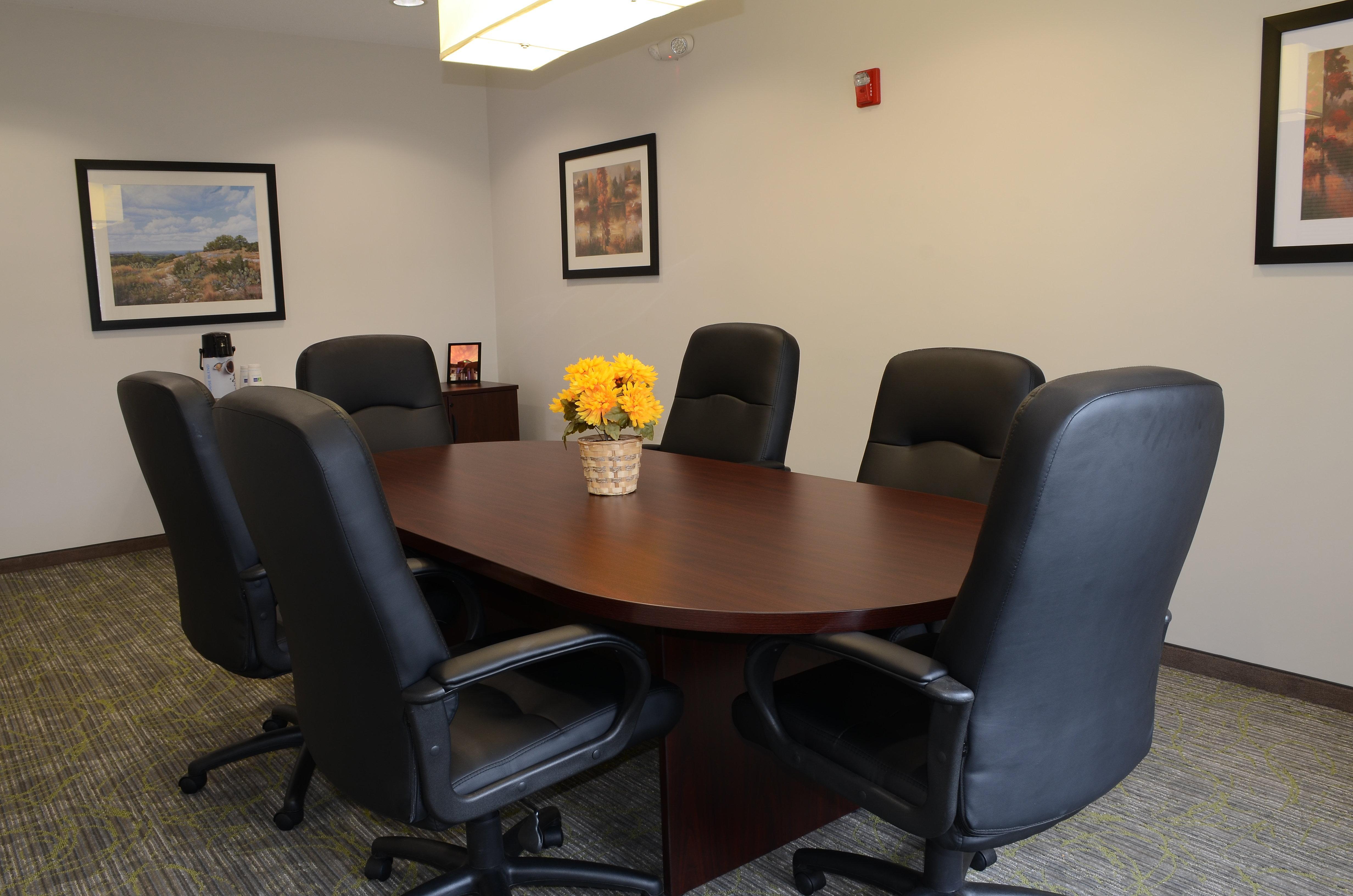 Holiday Inn Express Hotel & Suites Burlington By Ihg Zewnętrze zdjęcie