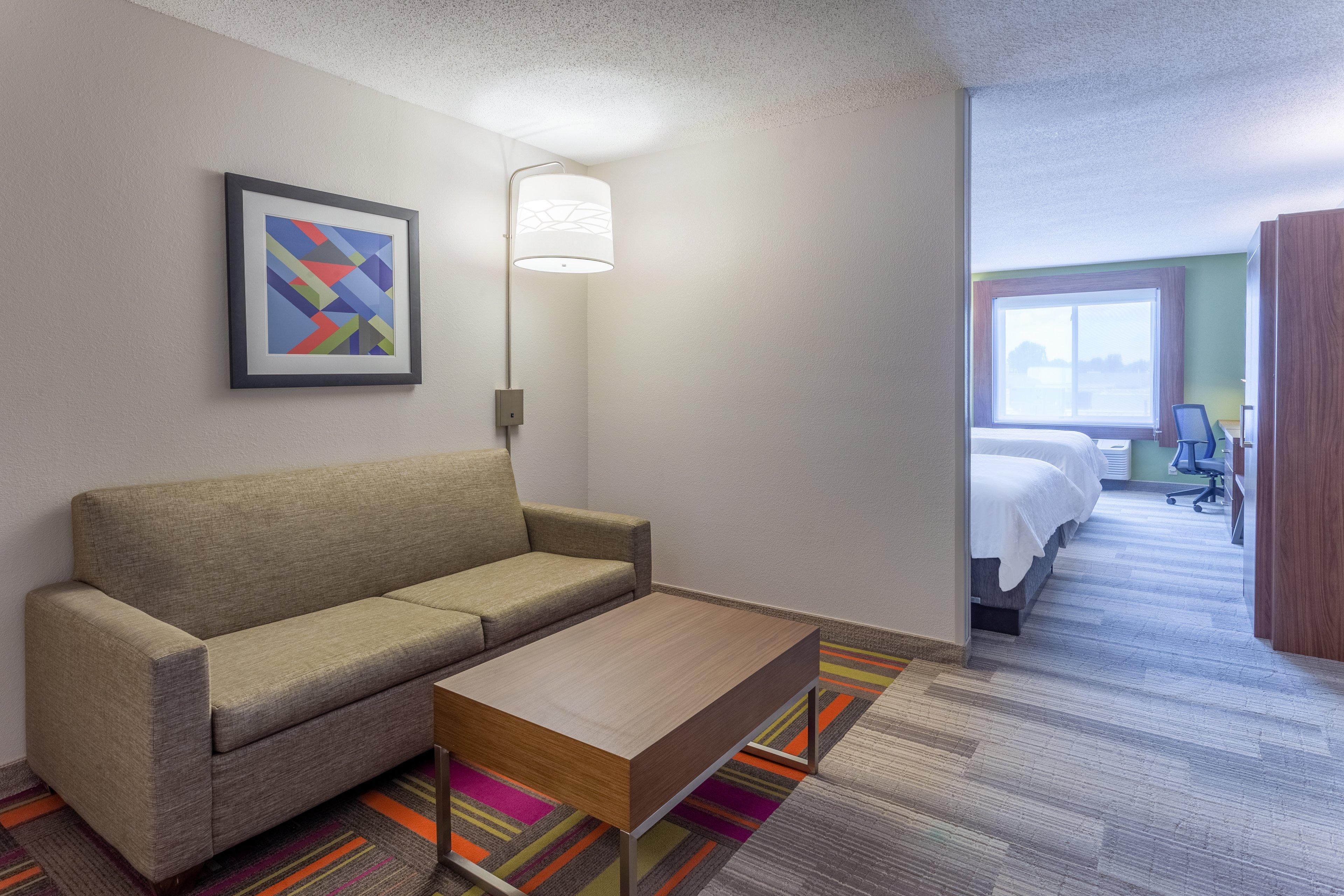 Holiday Inn Express Hotel & Suites Burlington By Ihg Zewnętrze zdjęcie