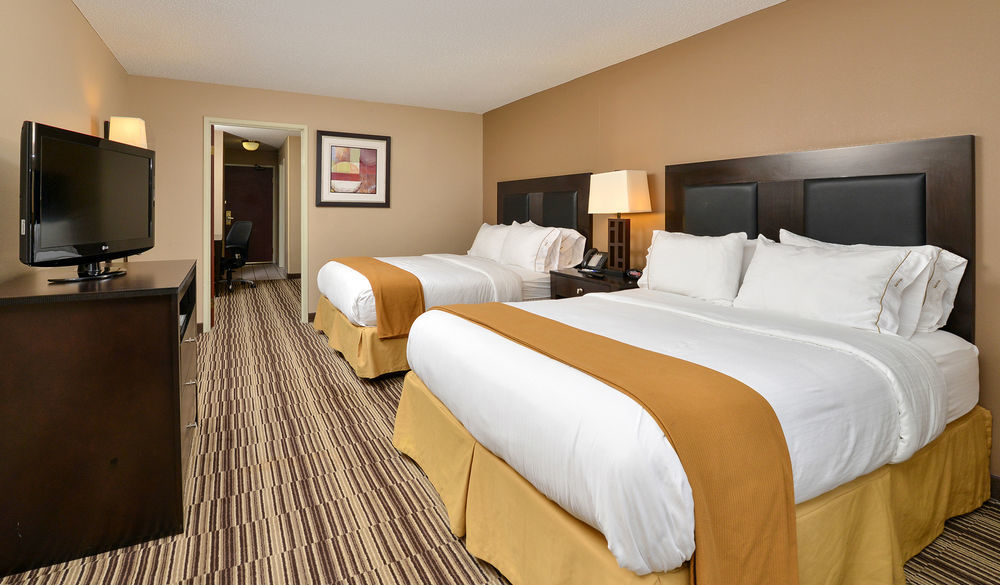Holiday Inn Express Hotel & Suites Burlington By Ihg Zewnętrze zdjęcie